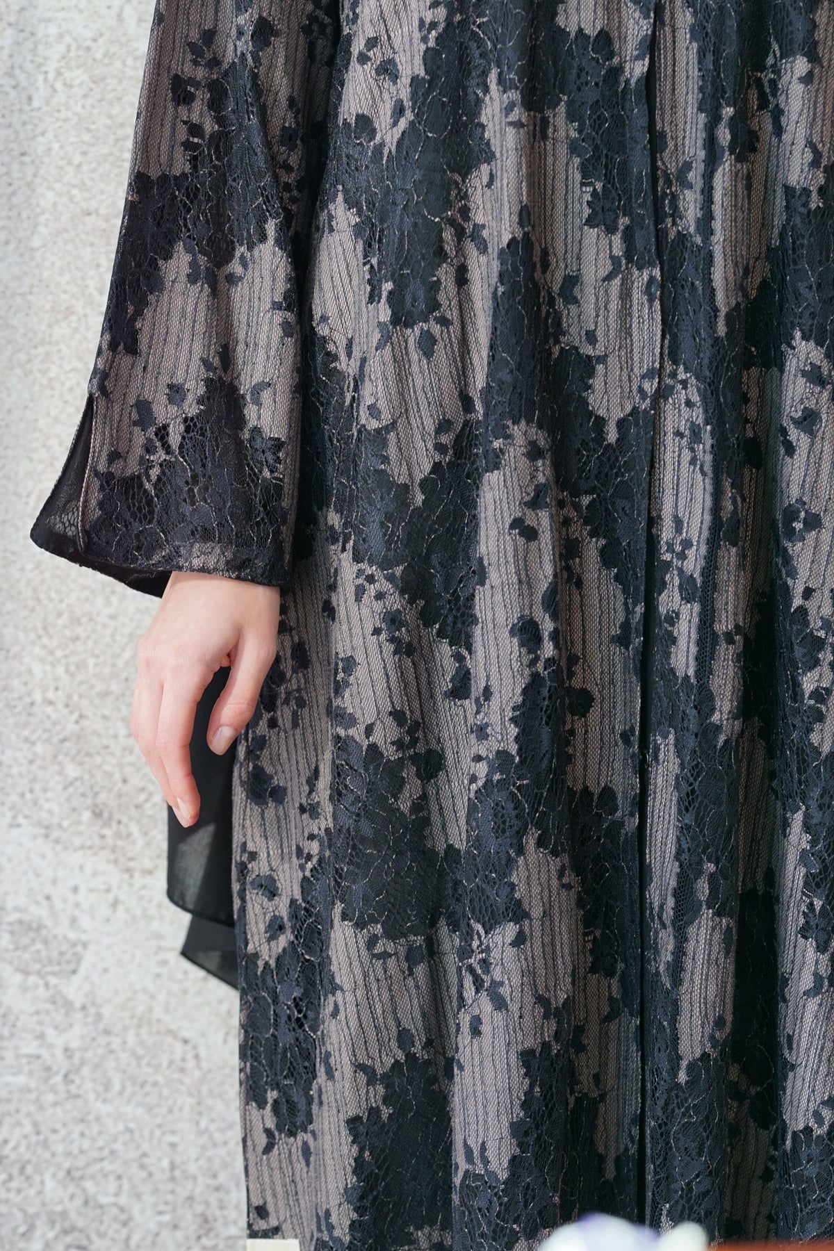 Taupe Noir Abaya
