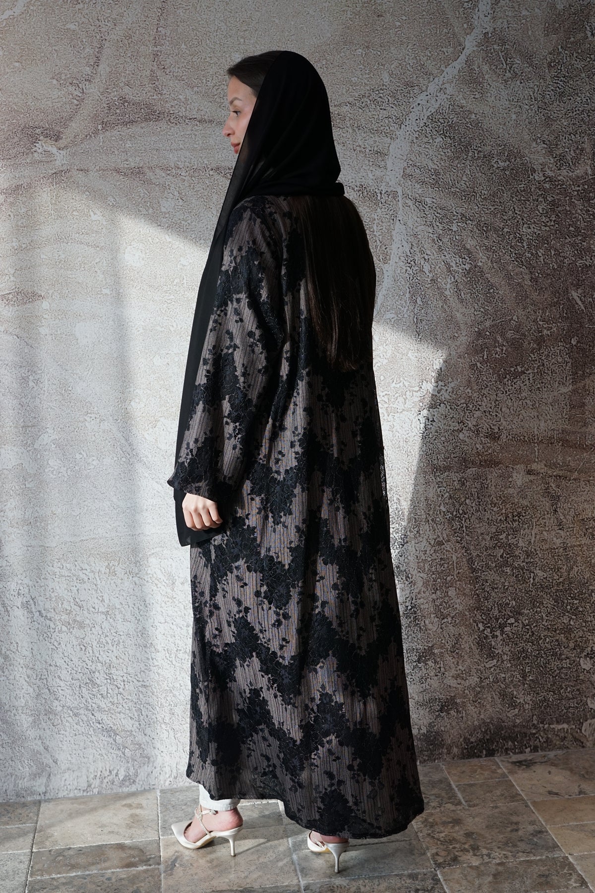 Taupe Noir Abaya