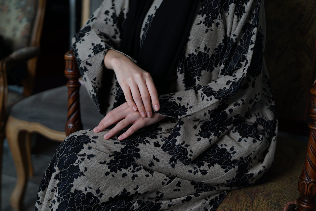 Ivory Noir Abaya