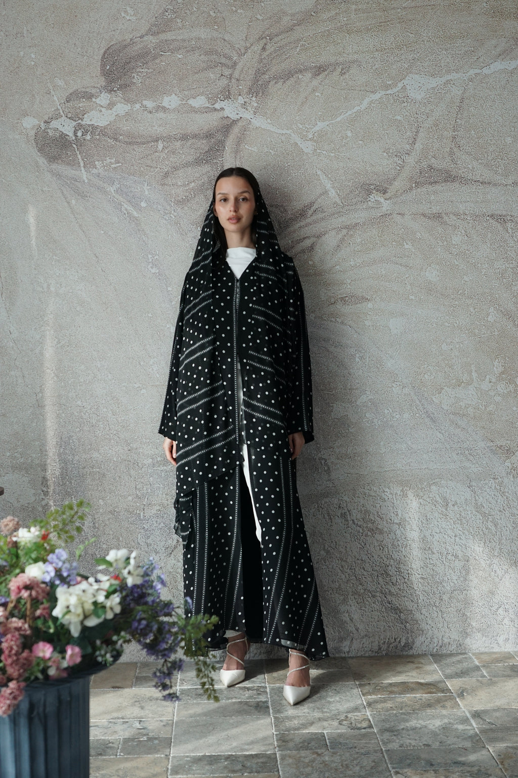 Noir Dot Abaya