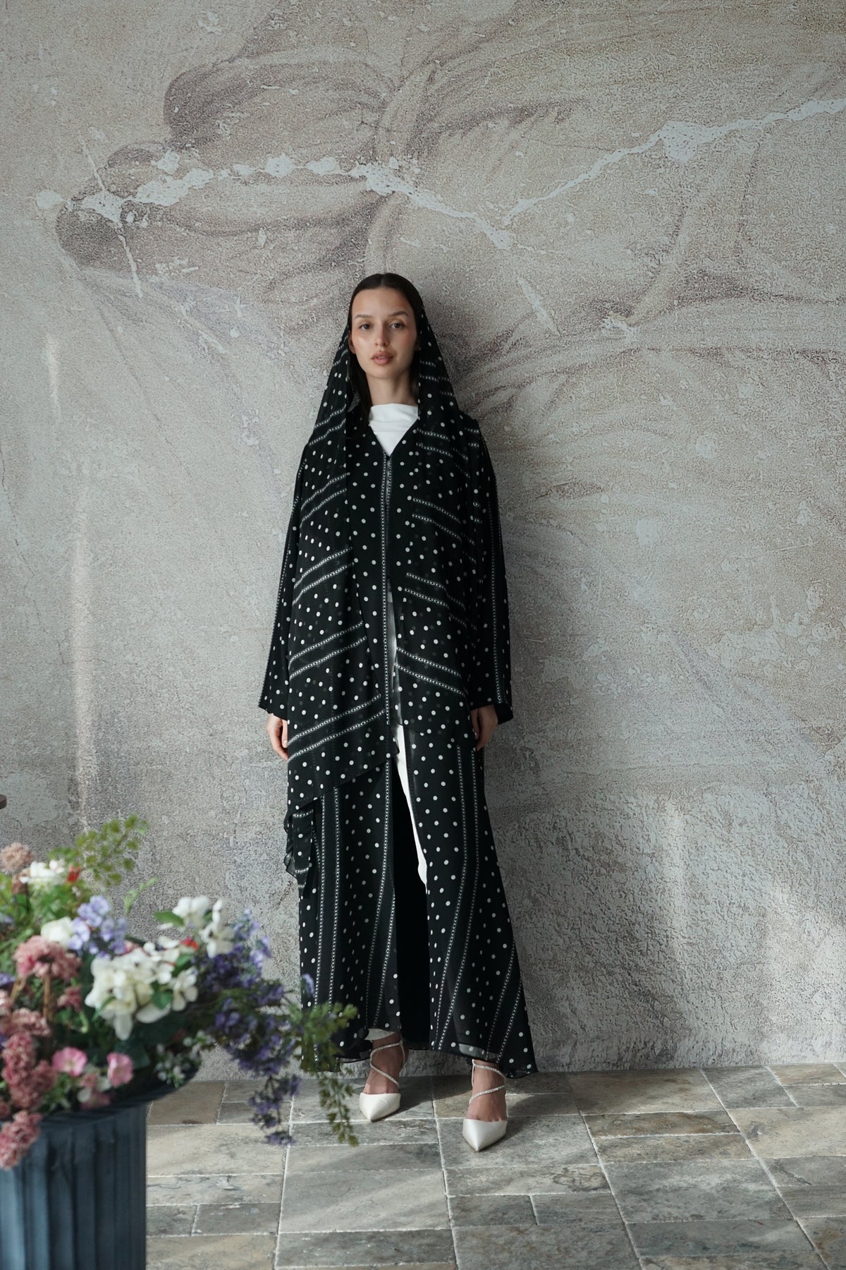 Noir Dot Abaya